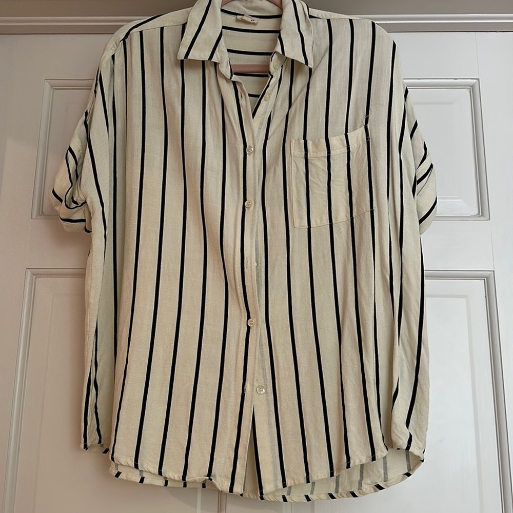 Black and white, striped, linen like blouse